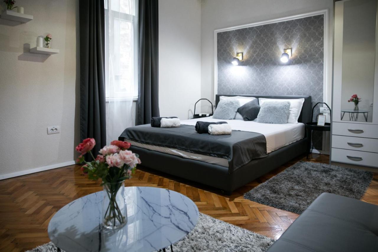 Natalie'S Place Belgrade Extérieur photo